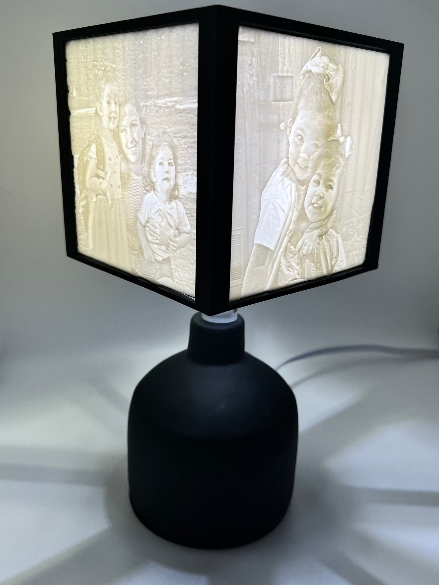 Black Square Photo Lamp